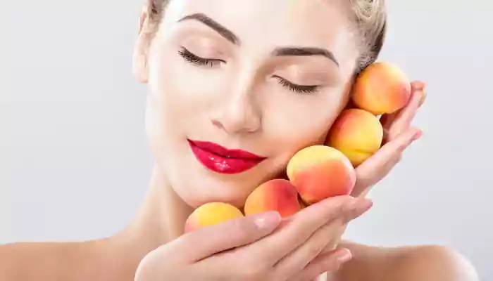 DIY Face Masks Using Peaches for Better Skin