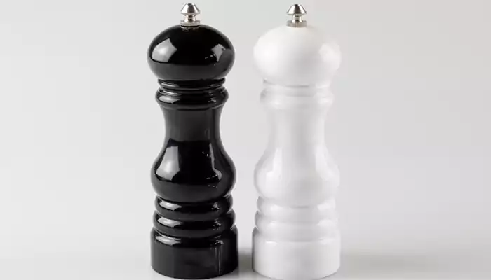Black Salt Or White Salt: Which One Is Better For You?