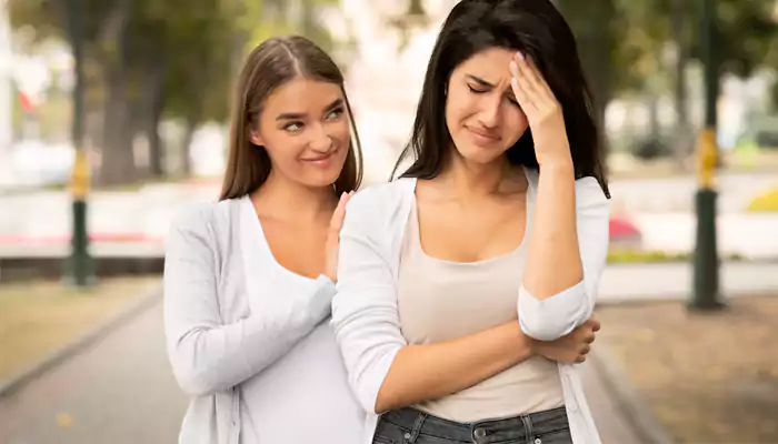 Beware! These Zodiac Signs Are Capable Of Faking Friendship